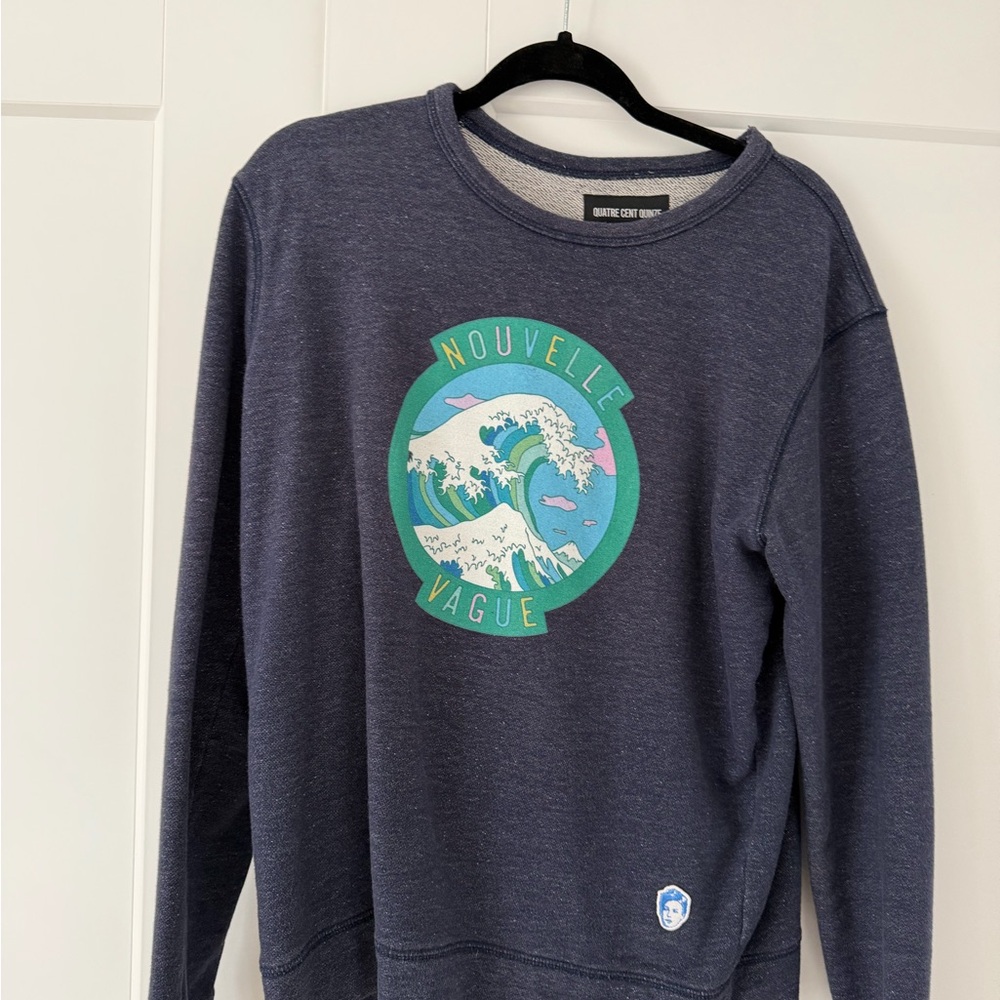 Quatre Cent Quinze - Nouvelle Vague: Graphic Sweatshirt with Wave Design